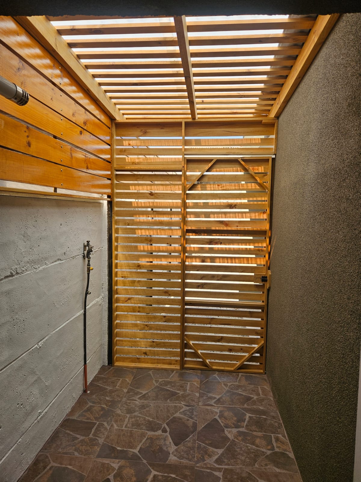 Arriendo casa Nueva en Condominio Paradero 21 de La Cruz - Imagen 3